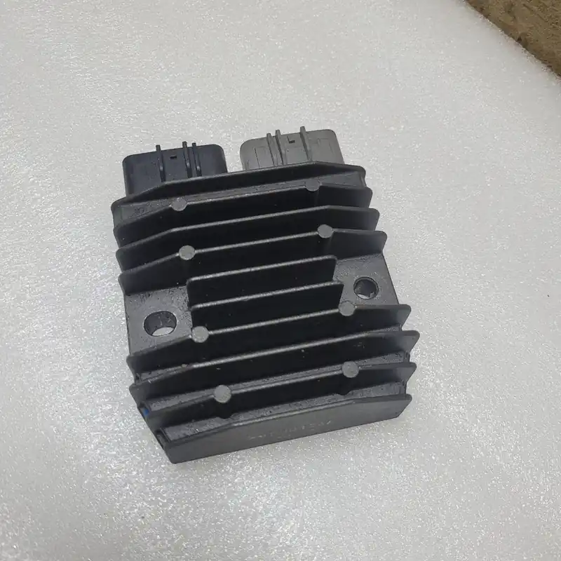 (new ref. 710005569) voltage regulator Commander Vite